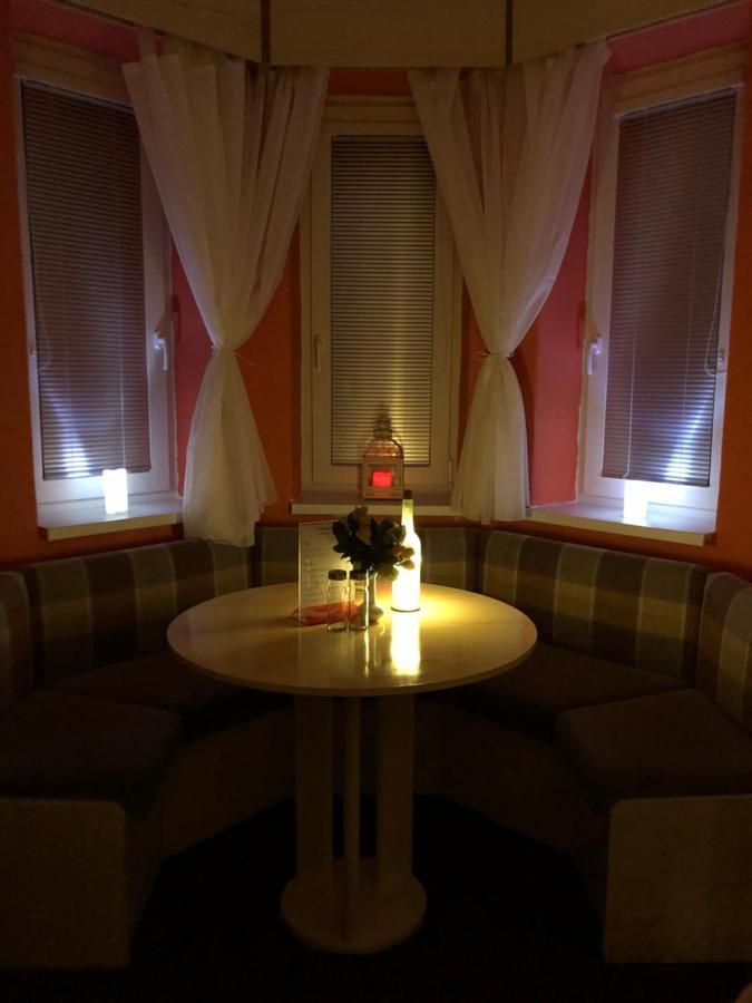 Restaurace A Penzion Maja Benecko Exteriör bild