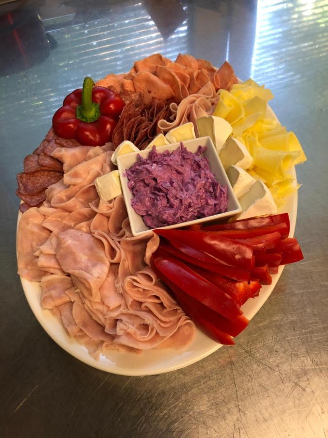 Restaurace A Penzion Maja Benecko Exteriör bild